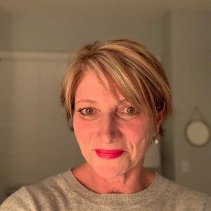 Meet your Posher, Julie